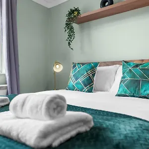https://city-centre-oasis-near-liverpool-street.brighton-hotels-england.com